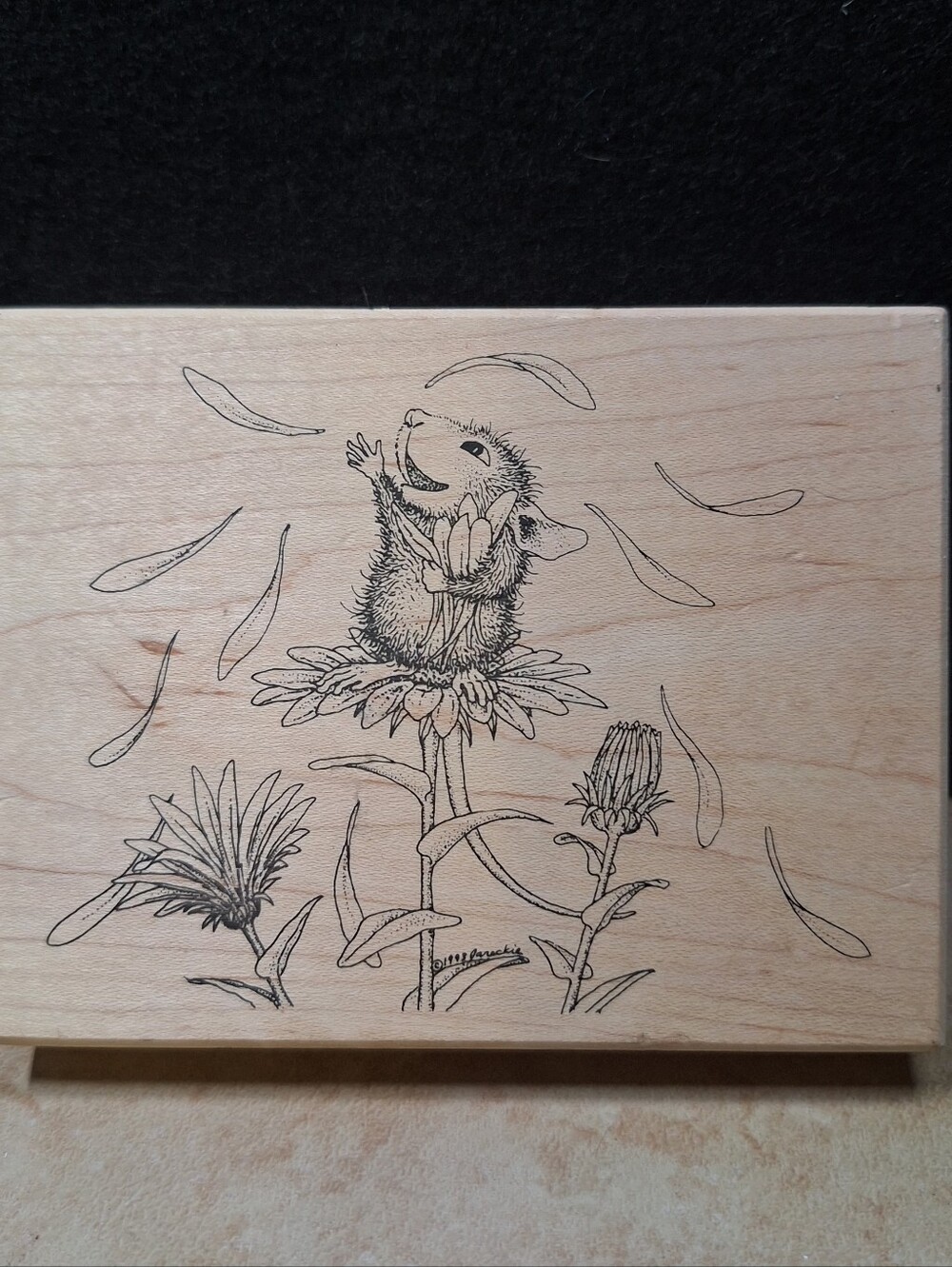 House Mouse Designs Rubber Stamp #81 Throwing Daisy Petals 1998